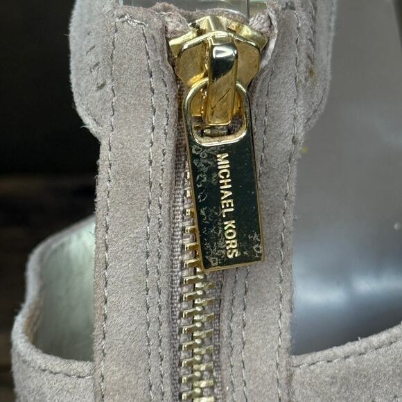 Michael Kors Taupe Suede Strappy Heels Women’s 9.5M Gold Zip Front Peep Toe Pump - Picture 4 of 12